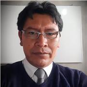 Profesor de amplia experiencia en la enseñanza a niños y jóvenes estudiantes de colegio en Arequipa